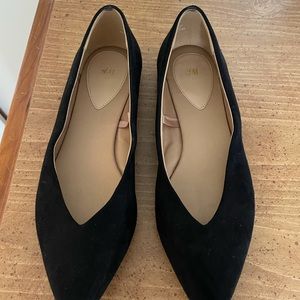 Like New H&M Black Pointy Flats Sz 6